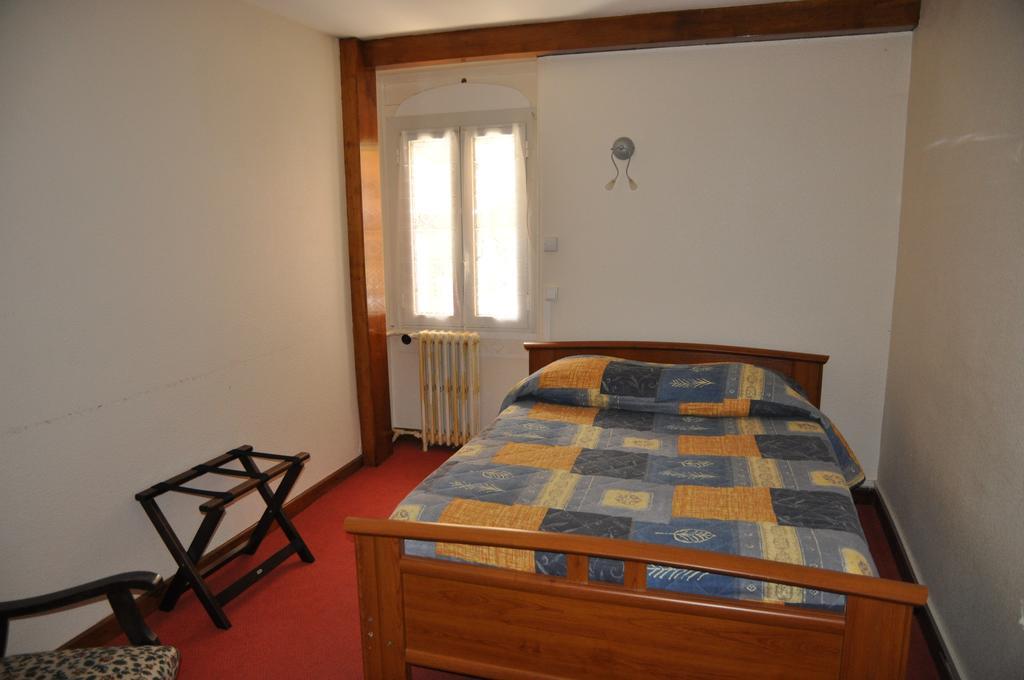 Auberge Des Platanes Ла-Рок-Гажак Номер фото